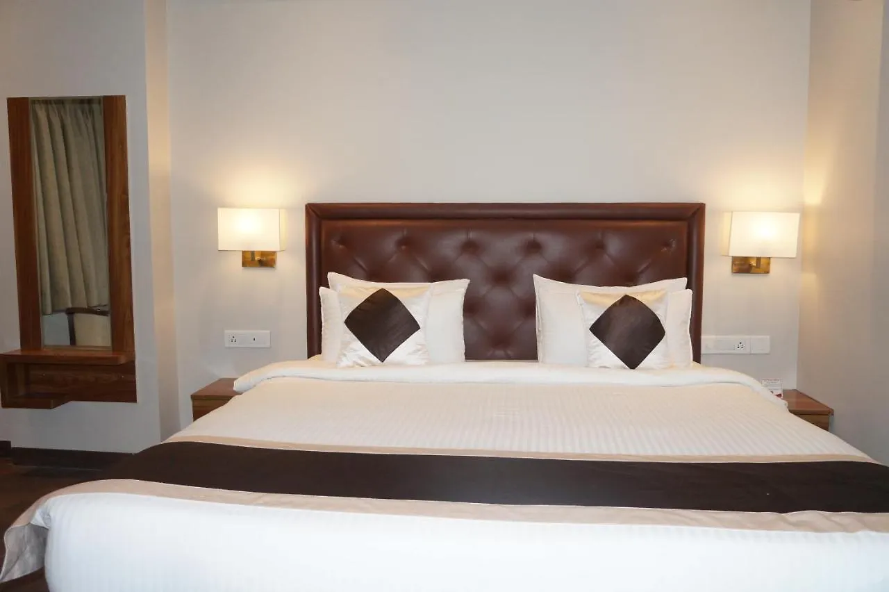 Neel Clarks Inn Express Agra  Hotel