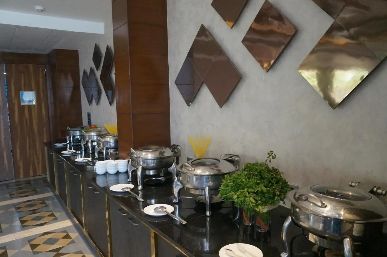 Neel Clarks Inn Express Agra  3*, Agra (Uttar Pradesh)